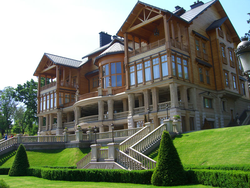 Ousted president Yanukovych’s former estate outside Kiev, Ukraine. Photo credit: Luba Rudenko