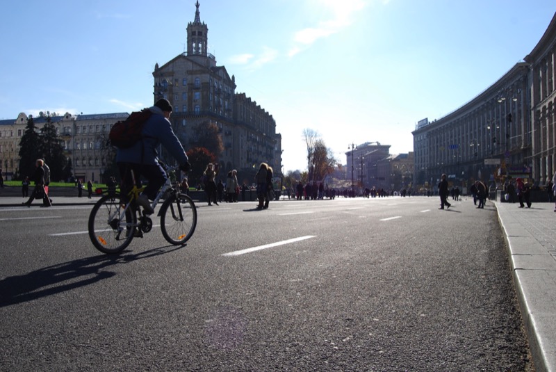 Kiev’s popular Khreshchatyk Street is packed on weekends and holidays, when it’s closed to traffic and becomes a pedestrian-only thoroughfare. Photo credit: Jered Gorman