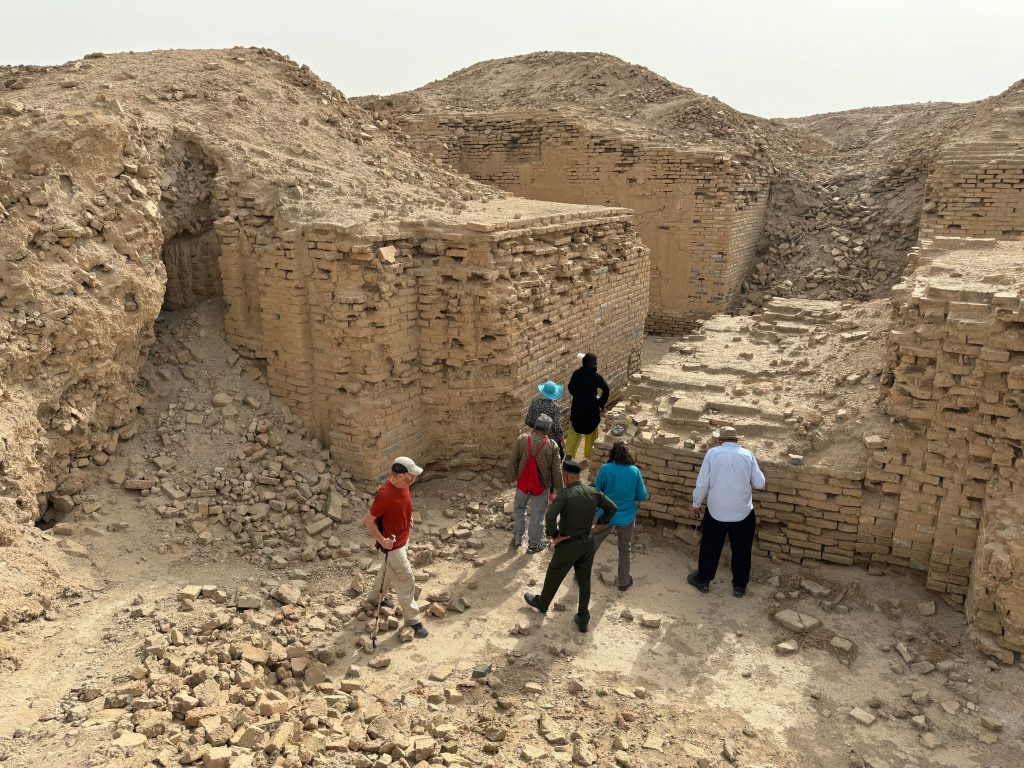 Exploring the Site of Uruk with MIR