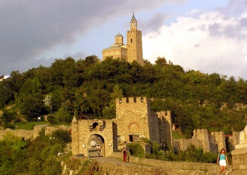 Tsaravets Hill in Veliko Tarnovo, Bulgaria. Photo credit: Alexander Tour